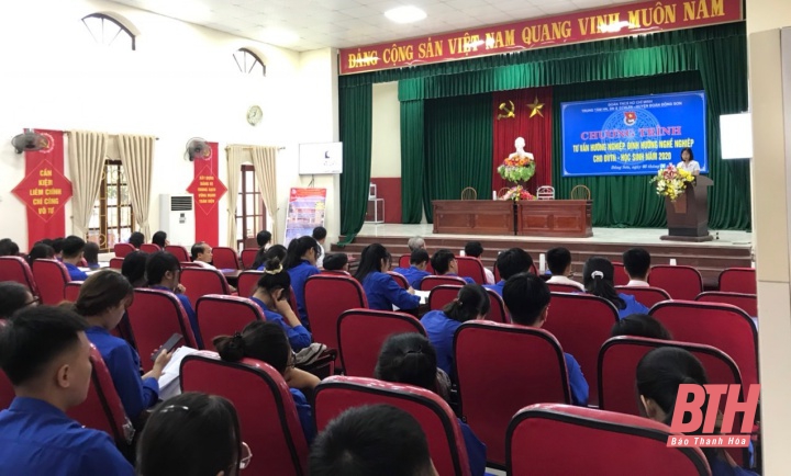 240 đoàn viên thanh niên, học sinh được tư vấn, hướng nghiệp và giới thiệu việc làm