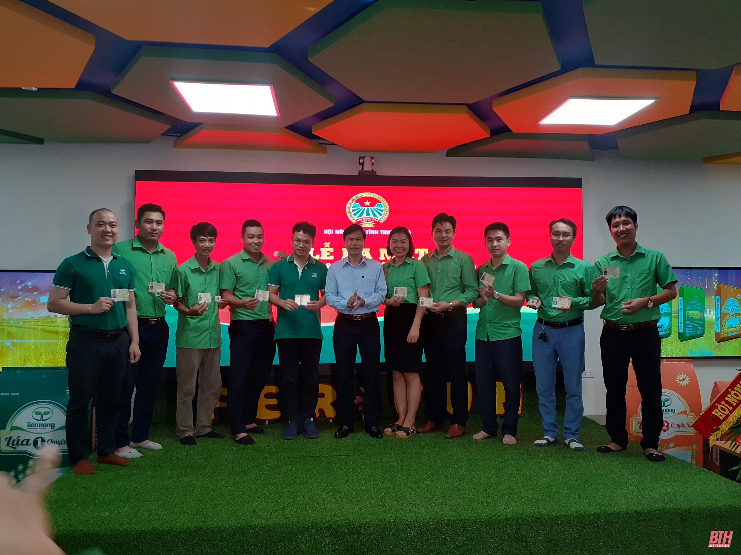 Thành lập Chi hội nông dân nghề nghiệp Tiến Nông