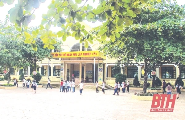 Thực hiện nghiêm công tác kiểm định chất lượng giáo dục và công nhận đạt chuẩn quốc gia