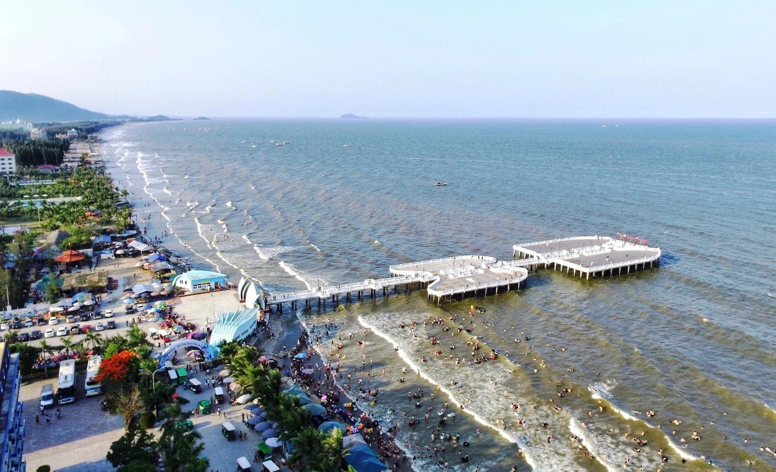 Du lịch - động lực quan trọng cho phát triển