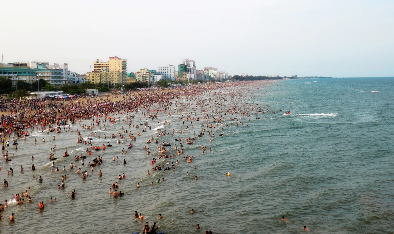 Du lịch - động lực quan trọng cho phát triển