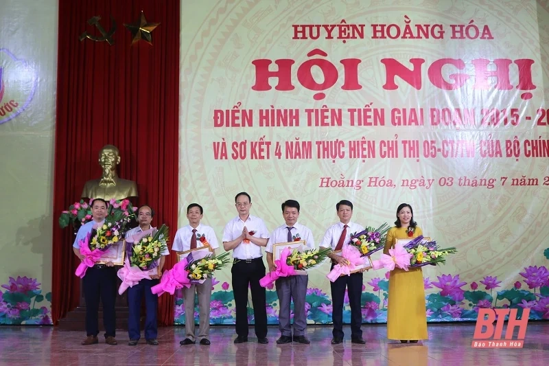 Huyện Hoằng Hóa biểu dương điển hình tiên tiến giai đoạn 2015-2020