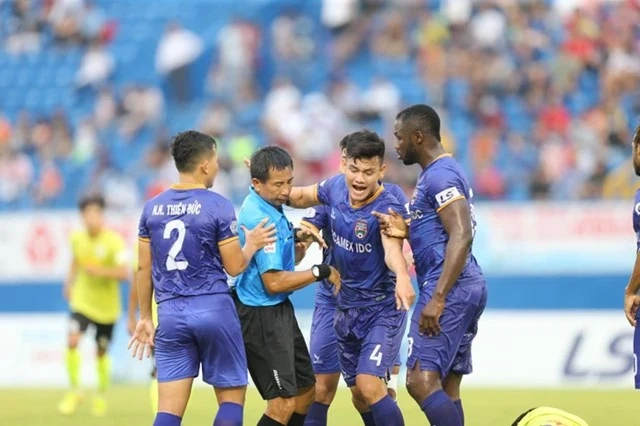 Để cầu trường không còn thăm thẳm…