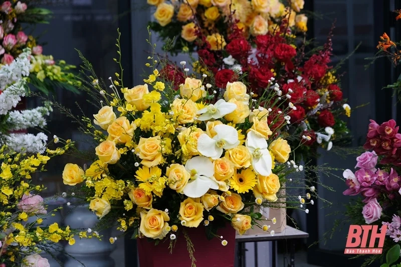 Đa dạng thị trường quà tặng 8-3