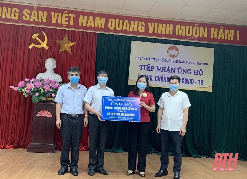 Công ty Xăng dầu Thanh Hóa ủng hộ 1 tỷ đồng phòng, chống dịch COVID-19