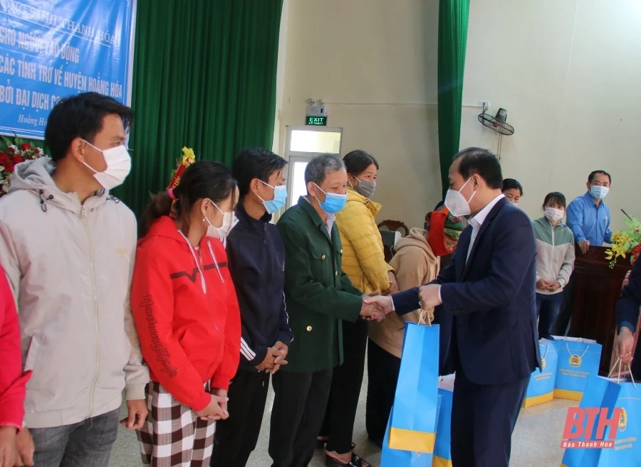 Ở đâu có công nhân, người lao động gặp khó, ở đó có công đoàn