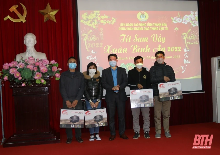 “Tết sum vầy - Xuân bình an” cho đoàn viên, người lao động Ngành Giao thông - Vận tải