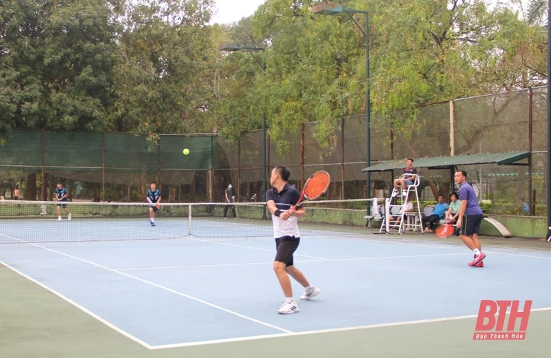 Gần 400 VĐV tranh tài tại Giải cầu lông, bóng bàn, quần vợt Đại hội TDTT TP Thanh Hóa lần thứ IX - năm 2022