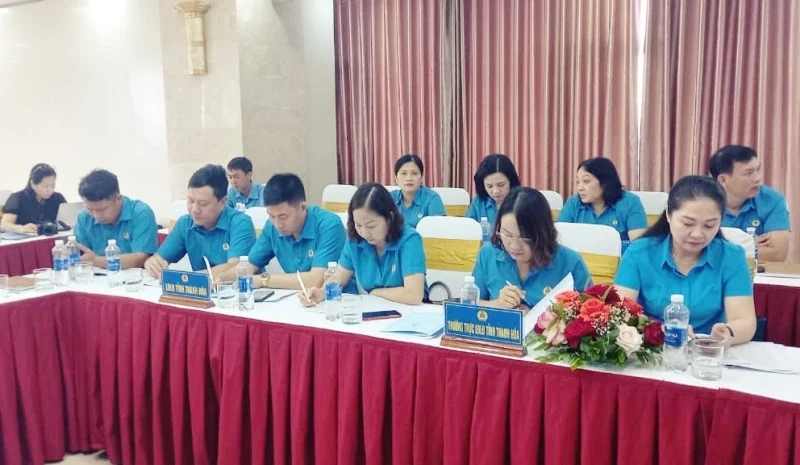 Công đoàn 6 tỉnh Bắc Trung Bộ hỗ trợ hơn 300 tỷ đồng cho đoàn viên, người lao động