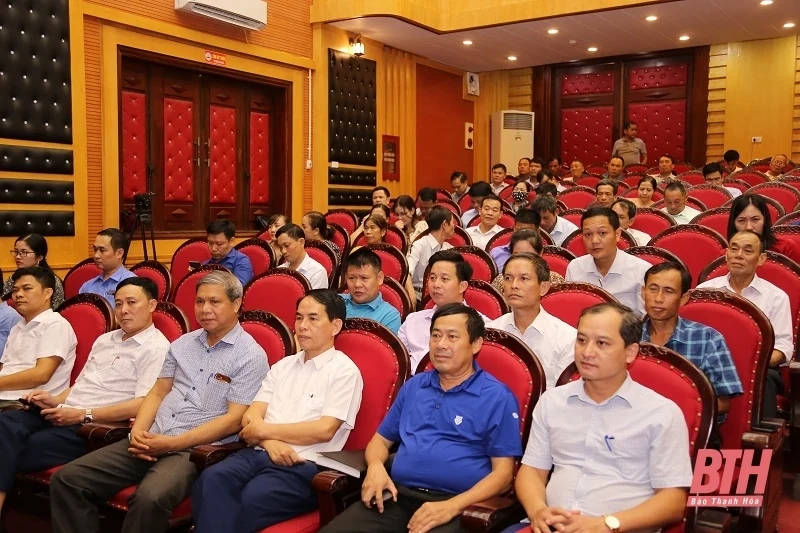 Bộ trưởng Bộ LĐ, TB&XH Đào Ngọc Dung tiếp xúc cử tri huyện Nông Cống và Như Thanh