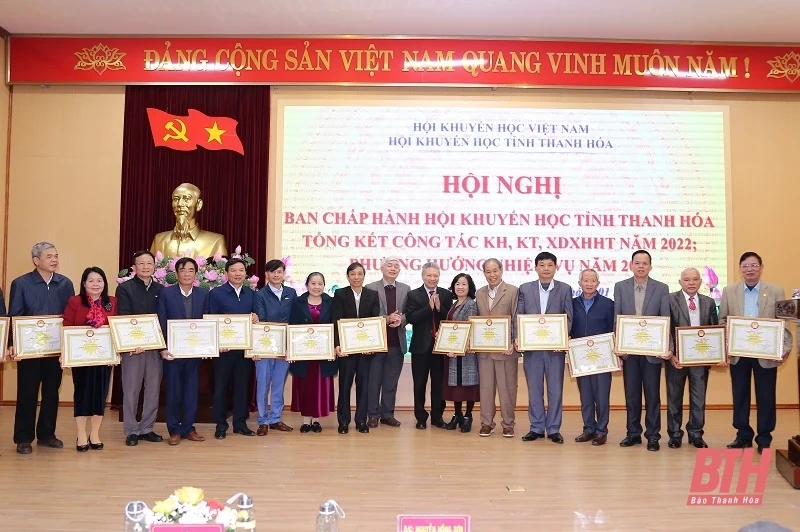 Nâng cao hiệu quả hoạt động khuyến học, khuyến tài, xây dựng xã hội học tập