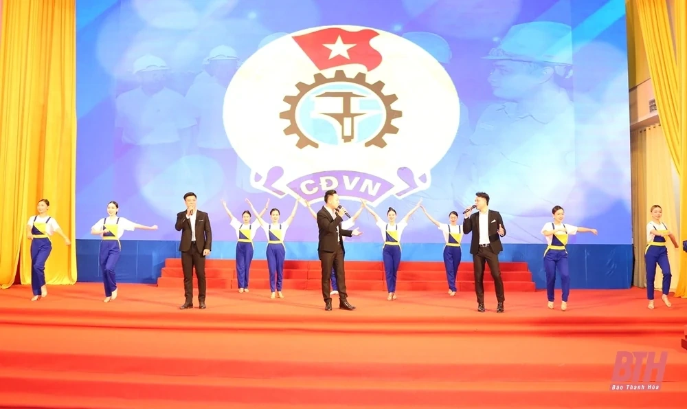 Thanh Hóa tôn vinh, biểu dương điển hình tiên tiến trong Chương trình “1 triệu sáng kiến - nỗ lực vượt khó, sáng tạo, quyết tâm chiến thắng đại dịch COVID-19”