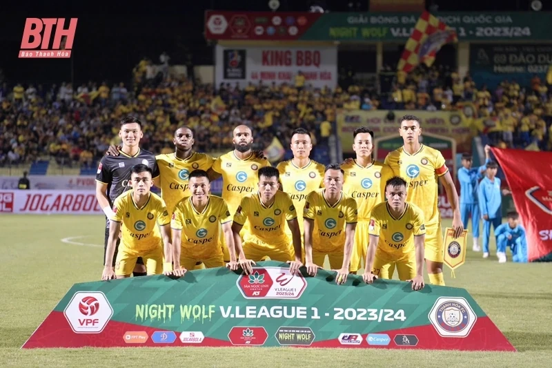 Thắng thuyết phục chủ nhà Khánh Hòa, Đông Á Thanh Hóa vươn lên vị trí thứ 2