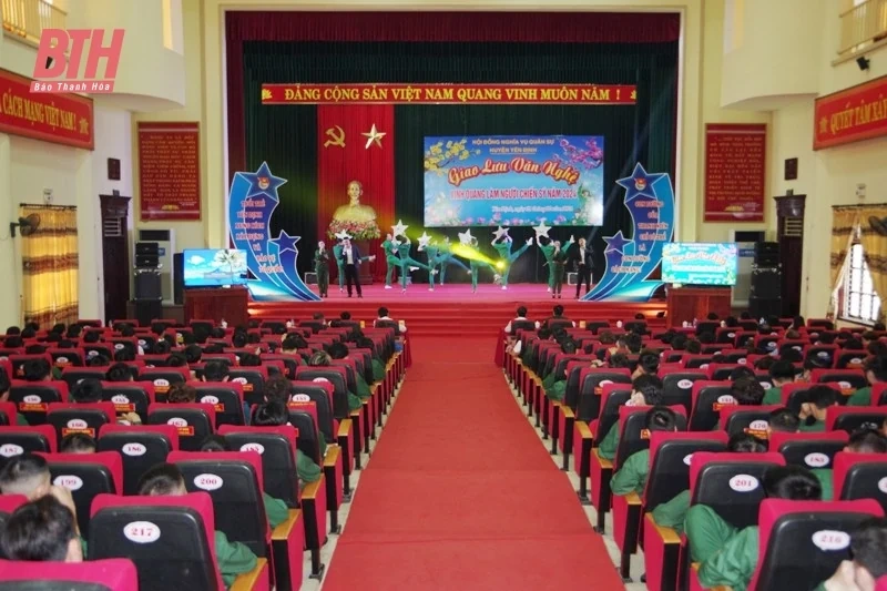 Yên Định: Giao lưu văn nghệ “Vinh quang làm người chiến sỹ”