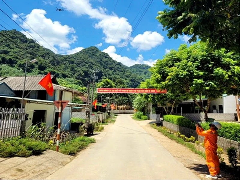 Điện lực Thạch Thành nâng cao hiệu quả quản lý vận hành hệ thống lưới điện từ thiết bị bay không người lái