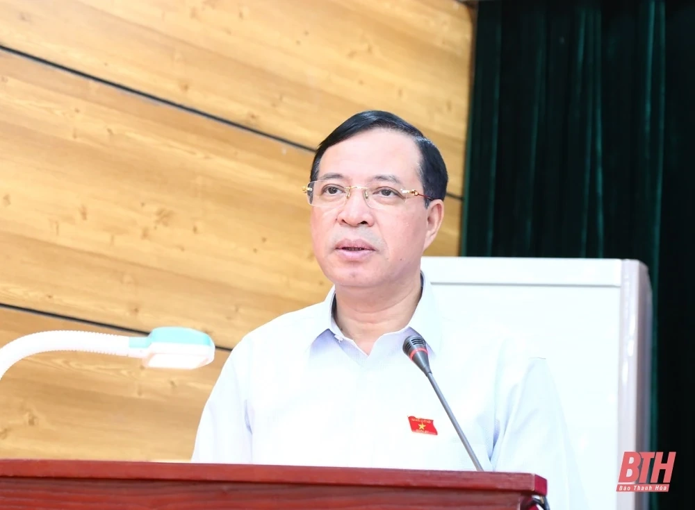 Phó Bí thư Thường trực Tỉnh ủy, Trưởng Đoàn ĐBQH tỉnh Lại Thế Nguyên tiếp xúc cử tri huyện Ngọc Lặc