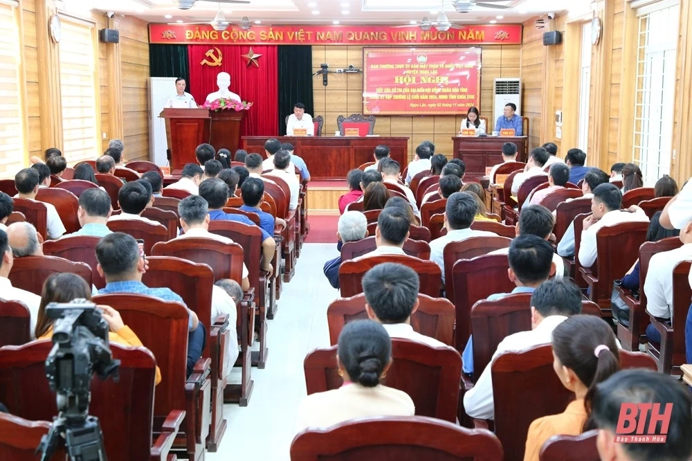 Phó Bí thư Thường trực Tỉnh ủy, Trưởng Đoàn ĐBQH tỉnh Lại Thế Nguyên tiếp xúc cử tri huyện Ngọc Lặc