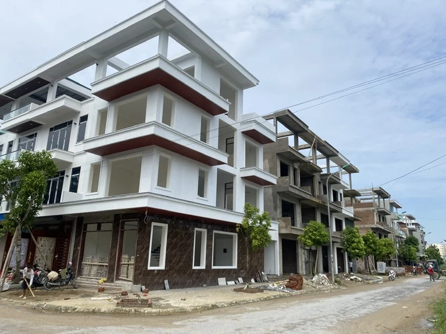 Phối hợp cung cấp thông tin về nhà ở khi làm thủ tục cấp GCNQSDĐ, quyền sở hữu tài sản gắn liền với đất