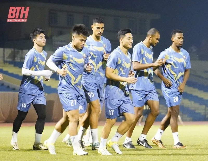 Vòng 8 V.League 1: “Đại chiến” trên sân Hàng Đẫy
