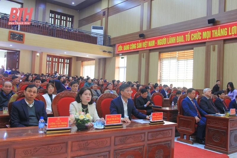 Hậu Lộc: Tuyên dương, trao thưởng học sinh, giáo viên đạt thành tích cao trong kỳ thi học sinh giỏi cấp tỉnh năm học 2024-2025