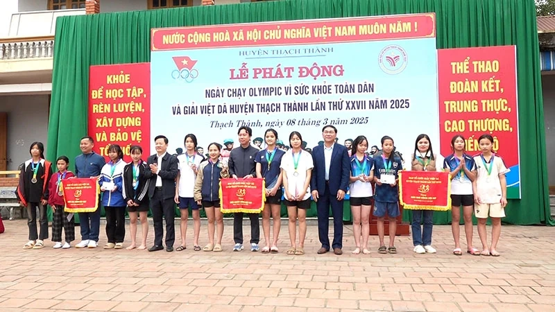 Thạch Thành: Phát động Ngày chạy Olympic vì sức khỏe toàn dân và giải việt dã năm 2025