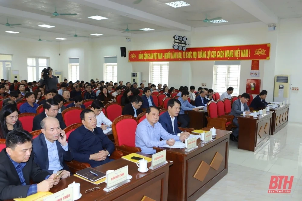 Bí thư Tỉnh ủy Nguyễn Doãn Anh làm việc với Sở Giáo dục và Đào tạo về tình hình phát triển giáo dục tỉnh Thanh Hóa