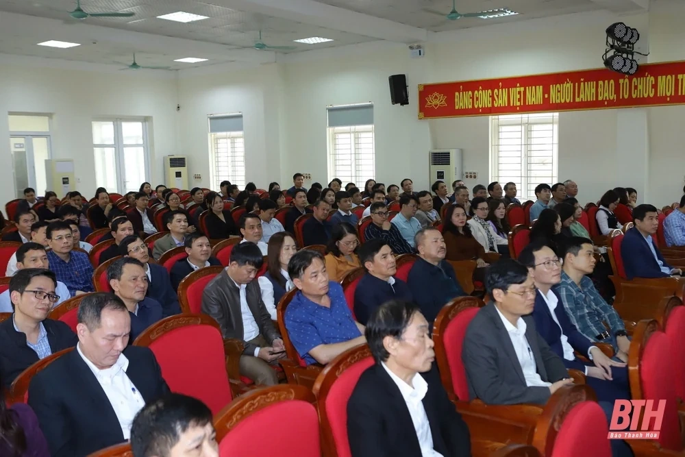 Bí thư Tỉnh ủy Nguyễn Doãn Anh làm việc với Sở Giáo dục và Đào tạo về tình hình phát triển giáo dục tỉnh Thanh Hóa