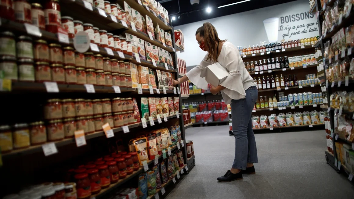 EU kêu gọi người dân tích trữ nhu yếu phẩm đủ dùng trong 72 giờ