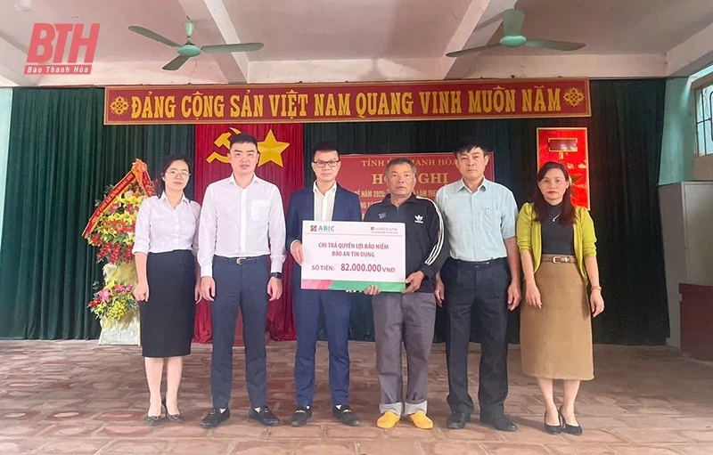 Tiếp sức, bảo vệ khách hàng vay vốn Agribank