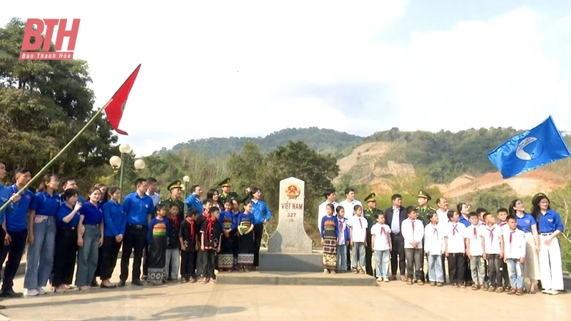 Bồi đắp tình yêu Tổ quốc thông qua “Tháng Ba biên giới”