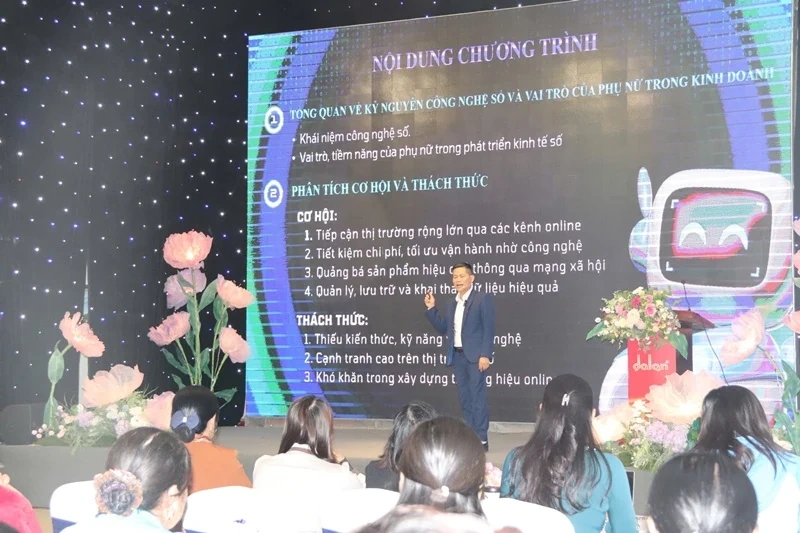 Bồi dưỡng quản lý chất lượng sản phẩm, chuyển đổi số, ứng dụng công nghệ vào kinh doanh cho các mô hình kinh tế tập thể