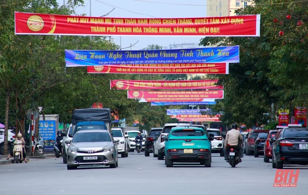 Thành phố Thanh Hóa rực rỡ cờ hoa chào mừng kỷ niệm 60 năm Hàm Rồng chiến thắng