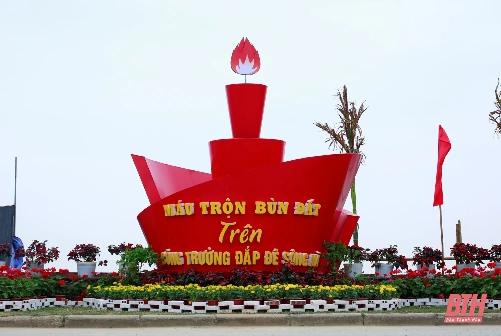 Thành phố Thanh Hóa rực rỡ cờ hoa chào mừng kỷ niệm 60 năm Hàm Rồng chiến thắng