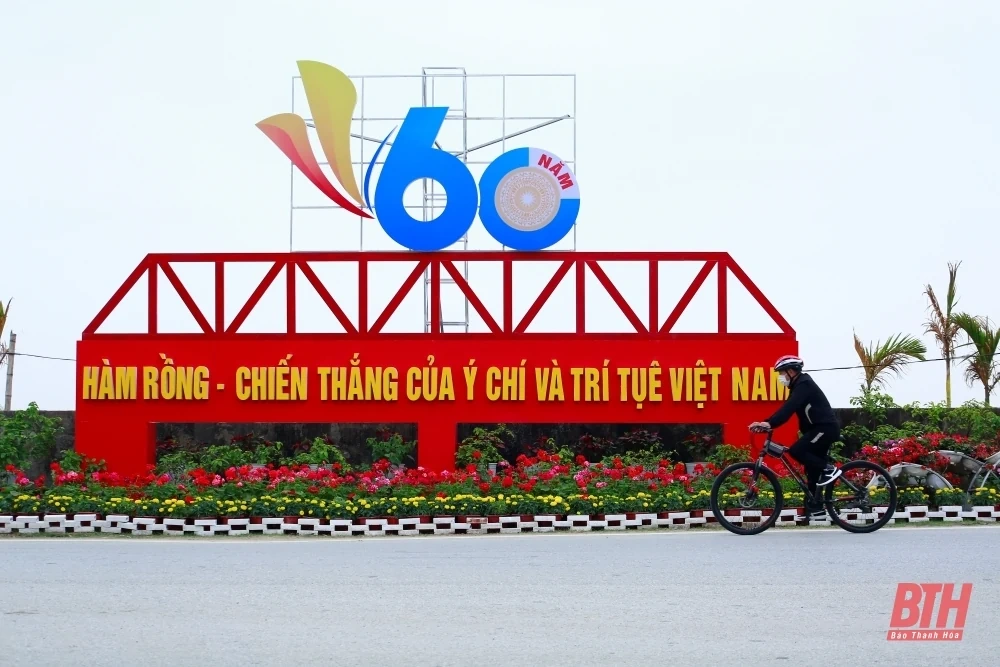 Thành phố Thanh Hóa rực rỡ cờ hoa chào mừng kỷ niệm 60 năm Hàm Rồng chiến thắng