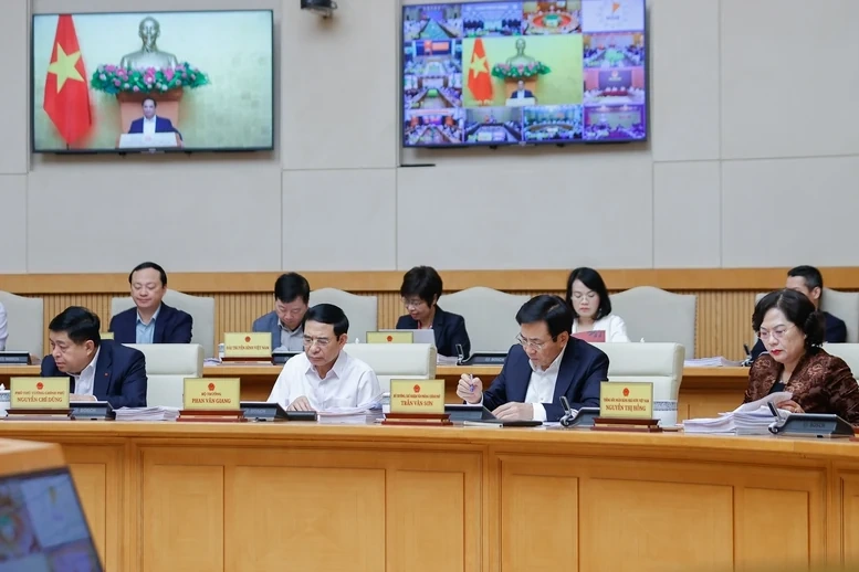 Thủ tướng: Càng khó khăn, thách thức, áp lực thì càng bản lĩnh, nỗ lực, phấn đấu vươn lên mạnh mẽ- Ảnh 7. Thủ tướng: Càng khó khăn, thách thức, áp lực thì càng bản lĩnh, nỗ lực, phấn đấu vươn lên mạnh mẽ