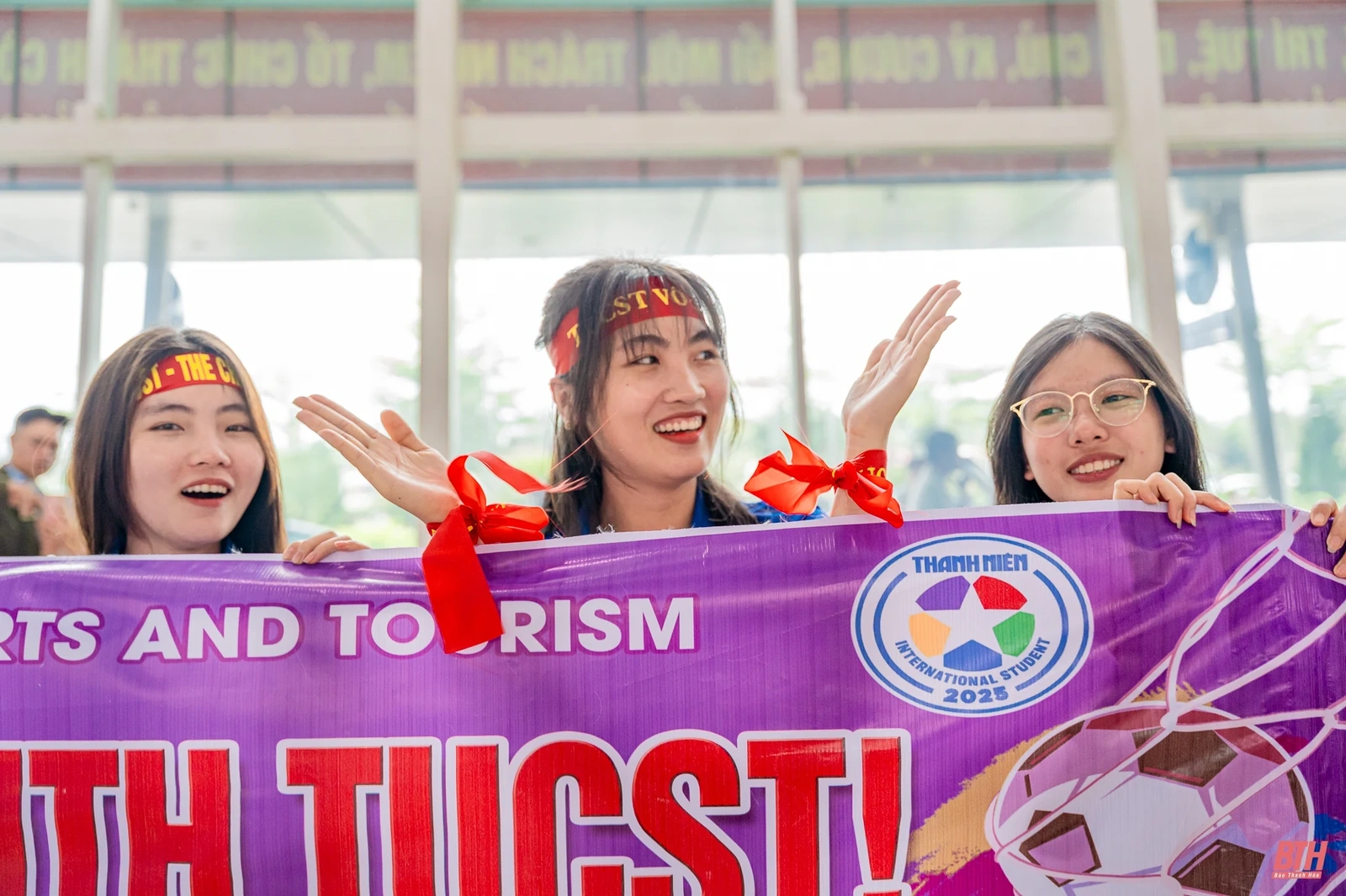 Đón chào nhà vô địch Thanh Niên sinh viên quốc tế khải hoàn ca