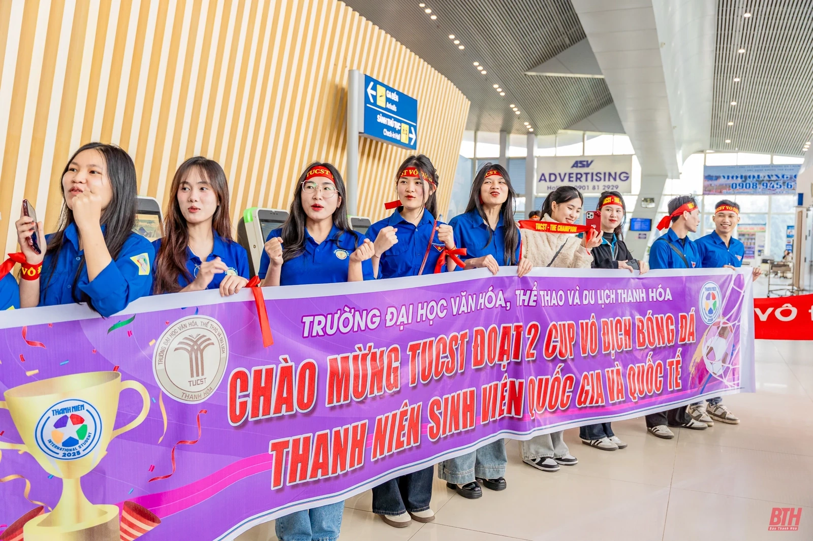 Đón chào nhà vô địch Thanh Niên sinh viên quốc tế khải hoàn ca