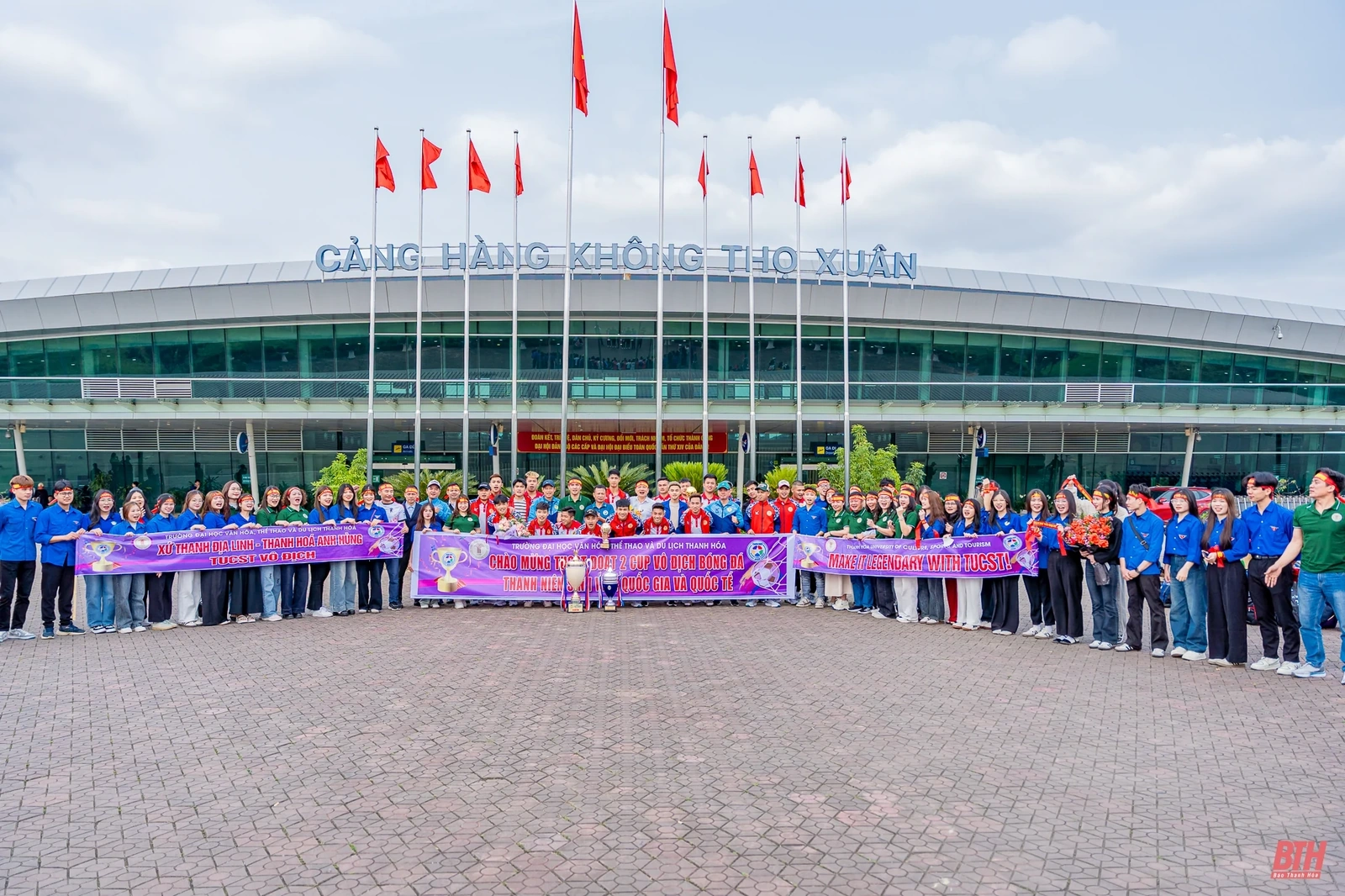 Đón chào nhà vô địch Thanh Niên sinh viên quốc tế khải hoàn ca