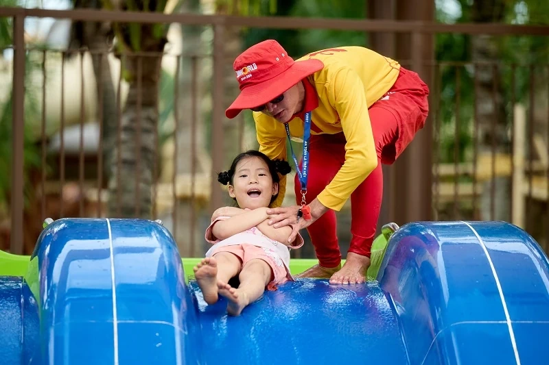 Sun World Sầm Sơn mở cửa công viên nước: Người dân Thanh Hóa đi chơi chỉ với 50.000 đồng