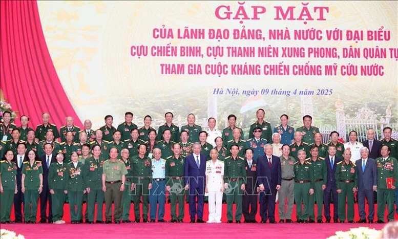 Tổng Bí thư Tô Lâm gặp mặt cựu chiến binh, cựu thanh niên xung phong, dân quân tự vệ