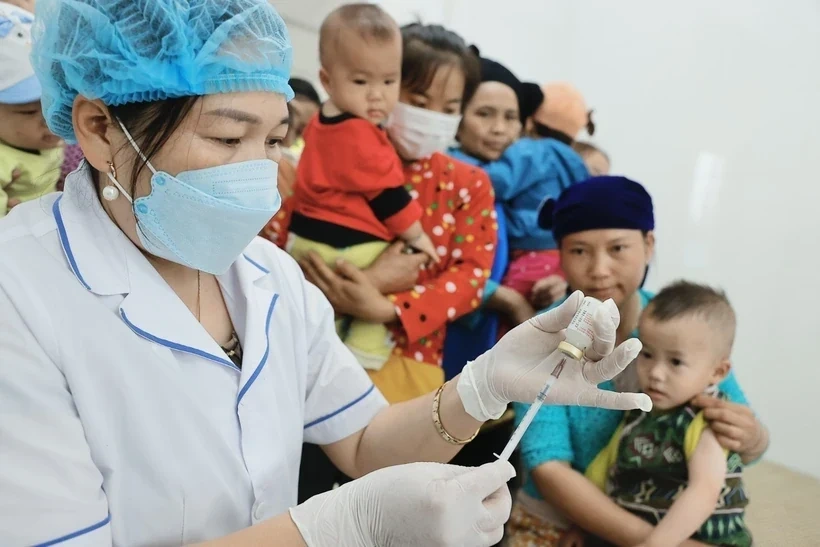 Chiến dịch tiêm chủng đạt 96%, dịch bệnh sởi có dấu hiệu giảm