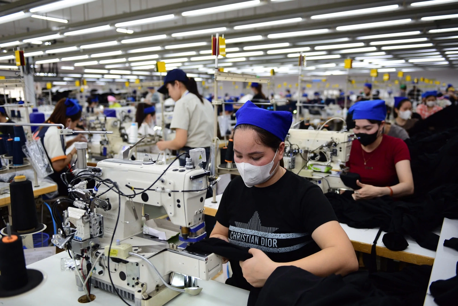 Thông báo tuyển dụng số lượng công nhân may công nghiệp