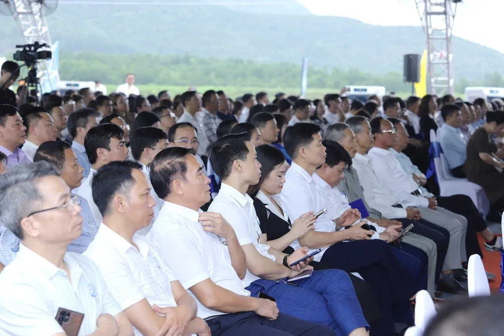 Động thổ Dự án Khu dịch vụ thương mại và cáp treo thuộc Quần thể khu du lịch tâm linh và di tích lịch sử Am Tiên