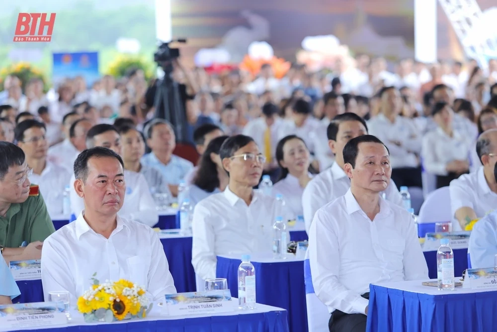 Động thổ Dự án Khu dịch vụ thương mại và cáp treo thuộc Quần thể khu du lịch tâm linh và di tích lịch sử Am Tiên