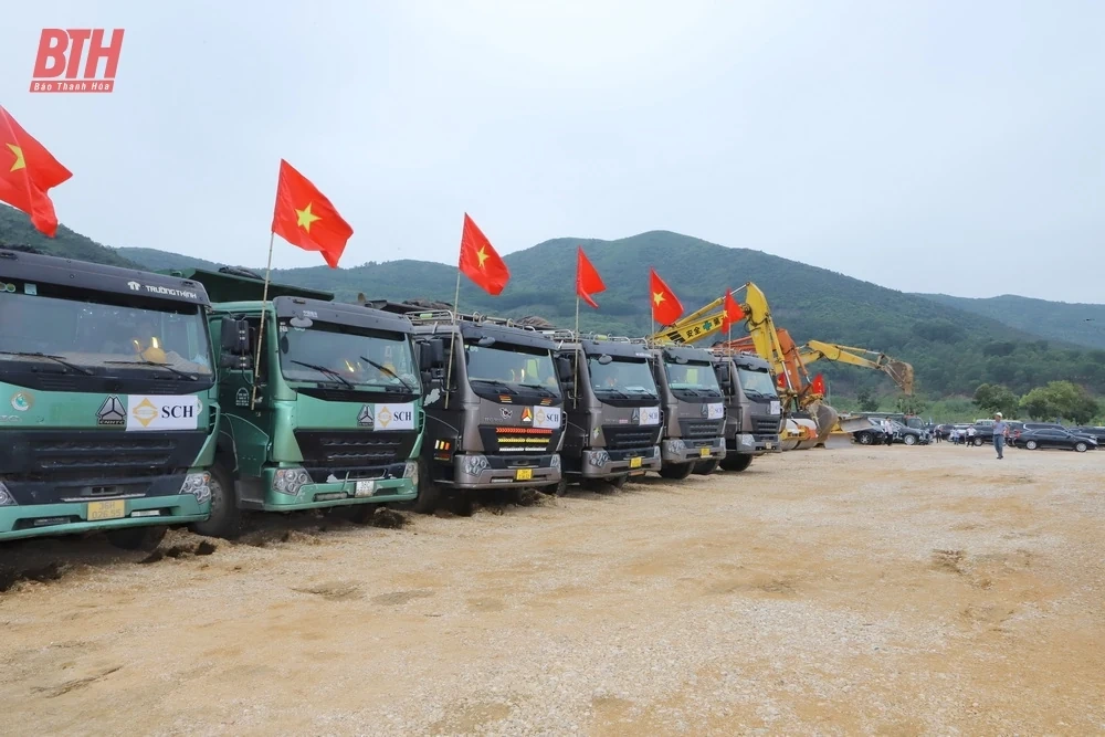 Động thổ Dự án Khu dịch vụ thương mại và cáp treo thuộc Quần thể khu du lịch tâm linh và di tích lịch sử Am Tiên