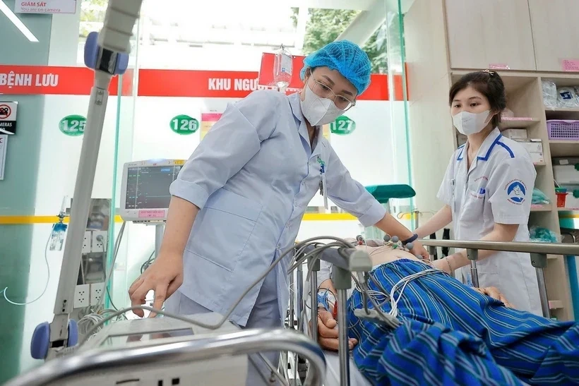 Trên 242.000 người đang được điều trị tại các cơ sở y tế trong dịp nghỉ lễ