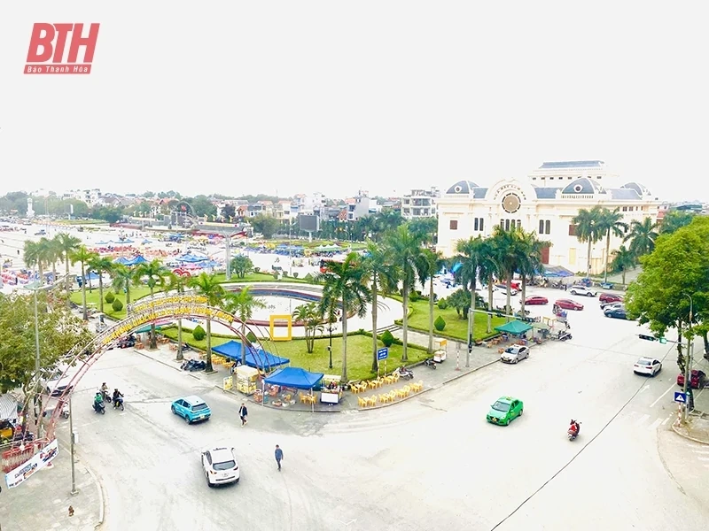 Xứ Thanh kết đài hoa dâng Bác...