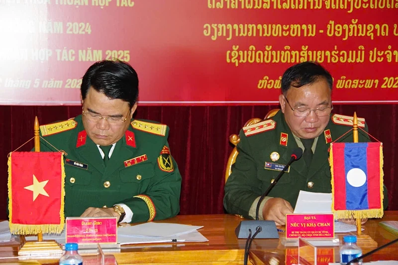 Bộ CHQS hai tỉnh Thanh Hóa - Hủa Phăn tăng cường hợp tác, cùng phát triển