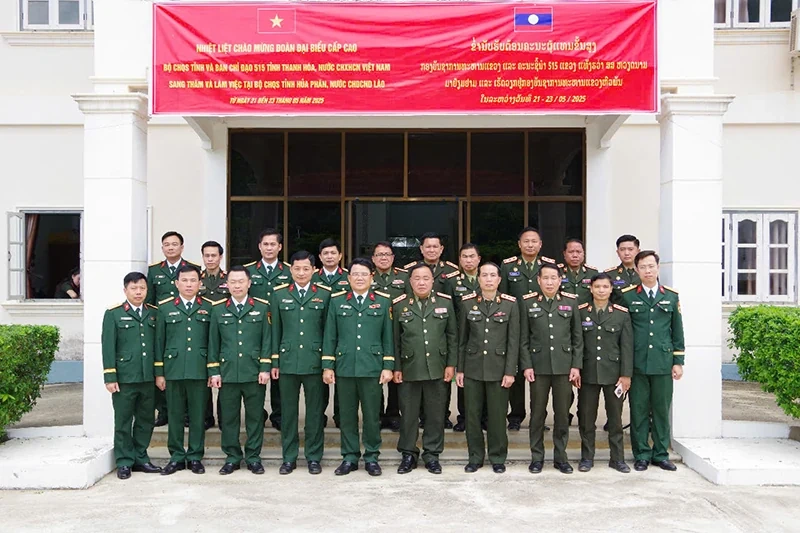 Bộ CHQS hai tỉnh Thanh Hóa - Hủa Phăn tăng cường hợp tác, cùng phát triển