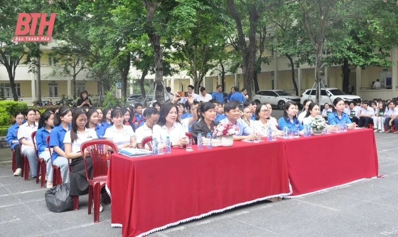 Sôi nổi hội thi Rung chuông vàng Tuổi trẻ đoàn thanh niên UBND tỉnh tự hào, vững tin theo Đảng